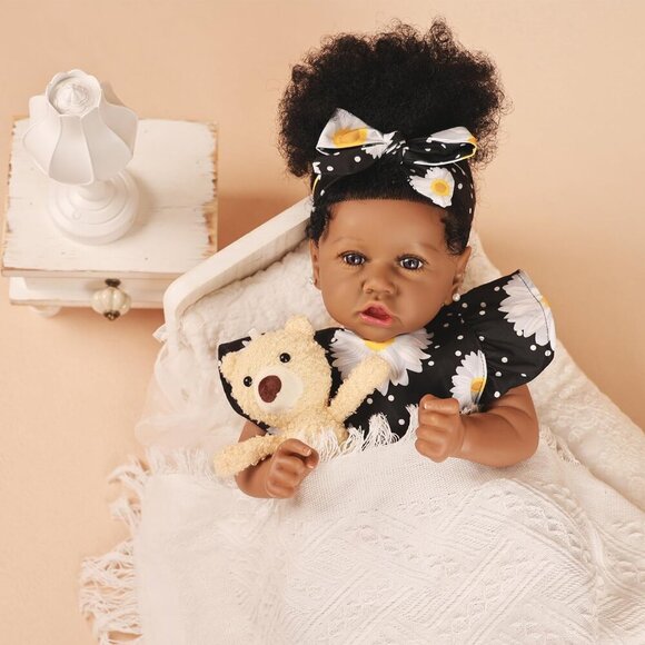 🆕22.8 Inch Reborn Doll with Soft Cloth Body African American Hazel Girl Doll - Picture 5 of 8